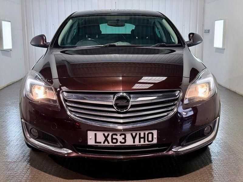 Used Vauxhall Insignia SRi 140 HP (102 kW) 2013 Brown Hatchback