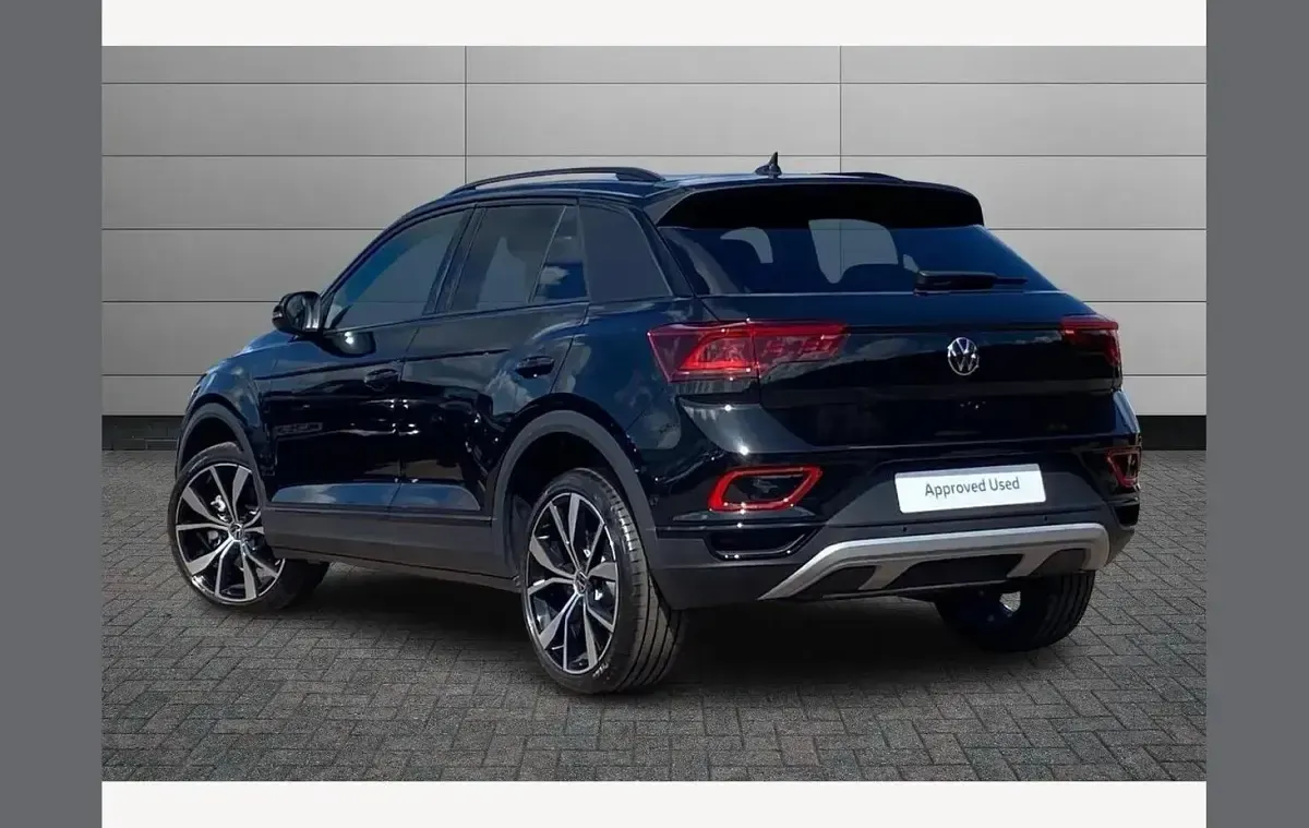 Ny VW T-Roc Design 150 HK (110 kW) 2026 Svart SUV