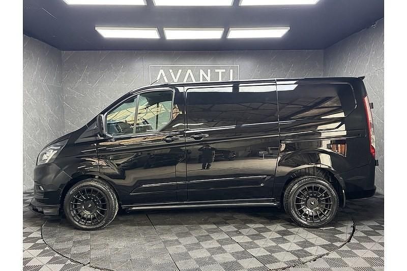 Used Ford Transit Custom Limited 130 HP (95 kW) 2020 Black Van