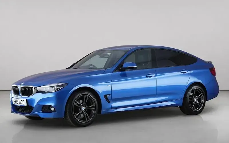 Used BMW 320 M Sport 184 HP (135 kW) 2019 Blue Hatchback