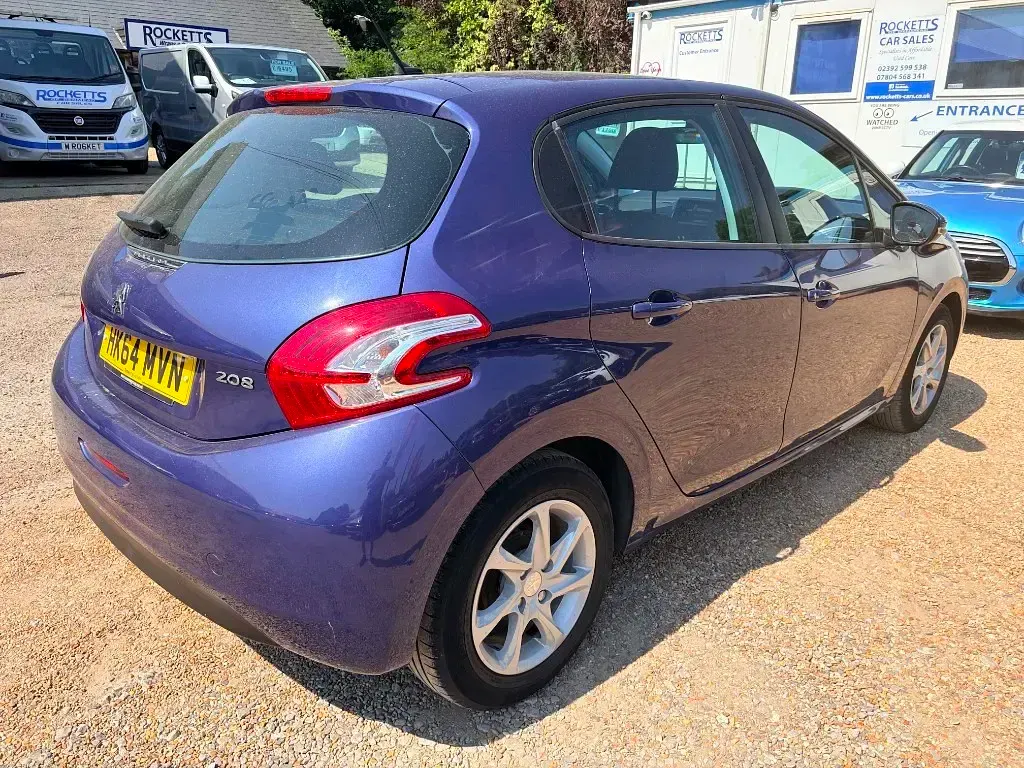 Used Peugeot 208 Active 68 HP (50 kW) 2014 Blue Hatchback