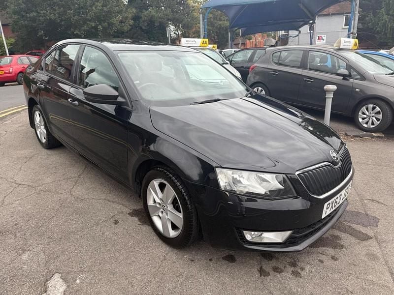 Black Used 2013 Skoda Octavia SE Hatchback | £2,995 (Good price) - Image 1/4