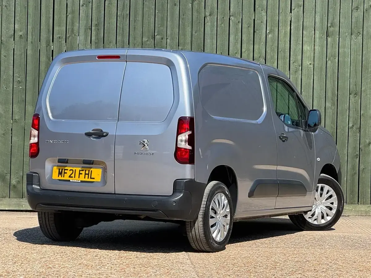 Used Peugeot Partner 131 HP (96 kW) 2021 Grey MPV