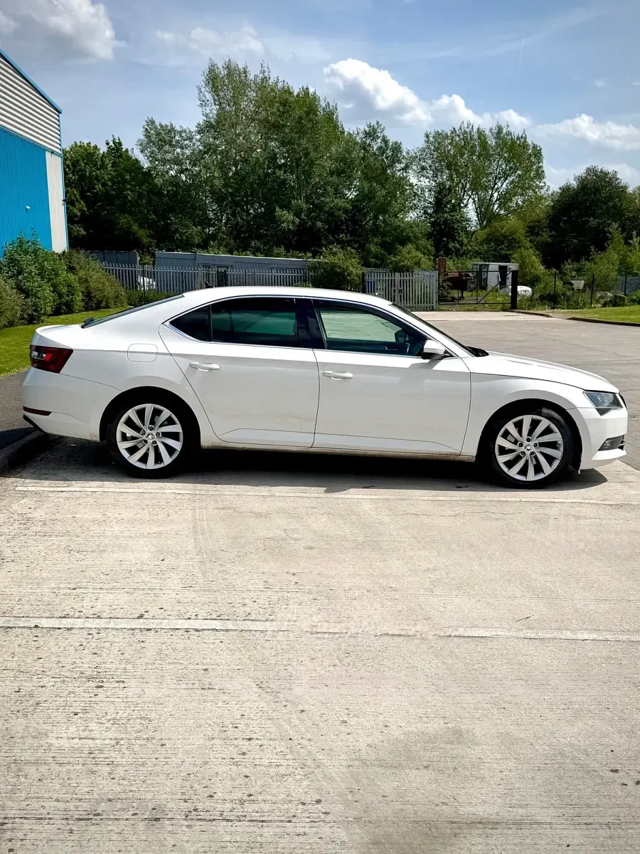 Used Skoda Superb SE L Executive 2018 White Hatchback