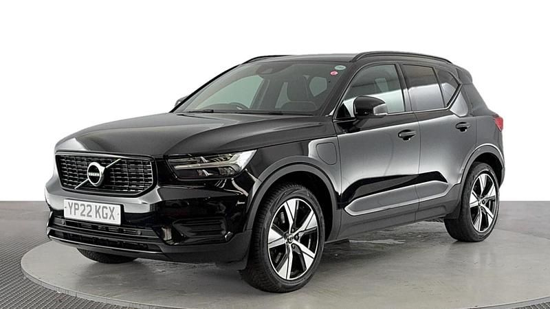 Black Used 2022 Volvo XC40 R-Design SUV | £18,620 (Fair price) - Image 1/4