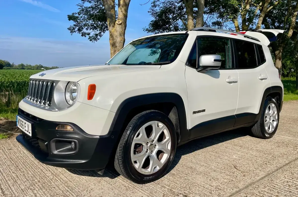 Used Jeep Renegade Limited 120 HP (88 kW) 2016 White SUV