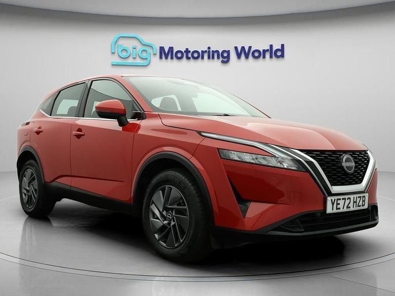 Red Used 2022 Nissan Qashqai Acenta Premium SUV | £16,700 (Good price) - Image 1/4