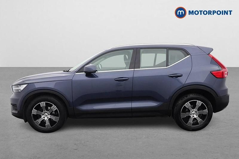 Used Volvo XC40 Inscription 163 HP (119 kW) 2021 Blue SUV