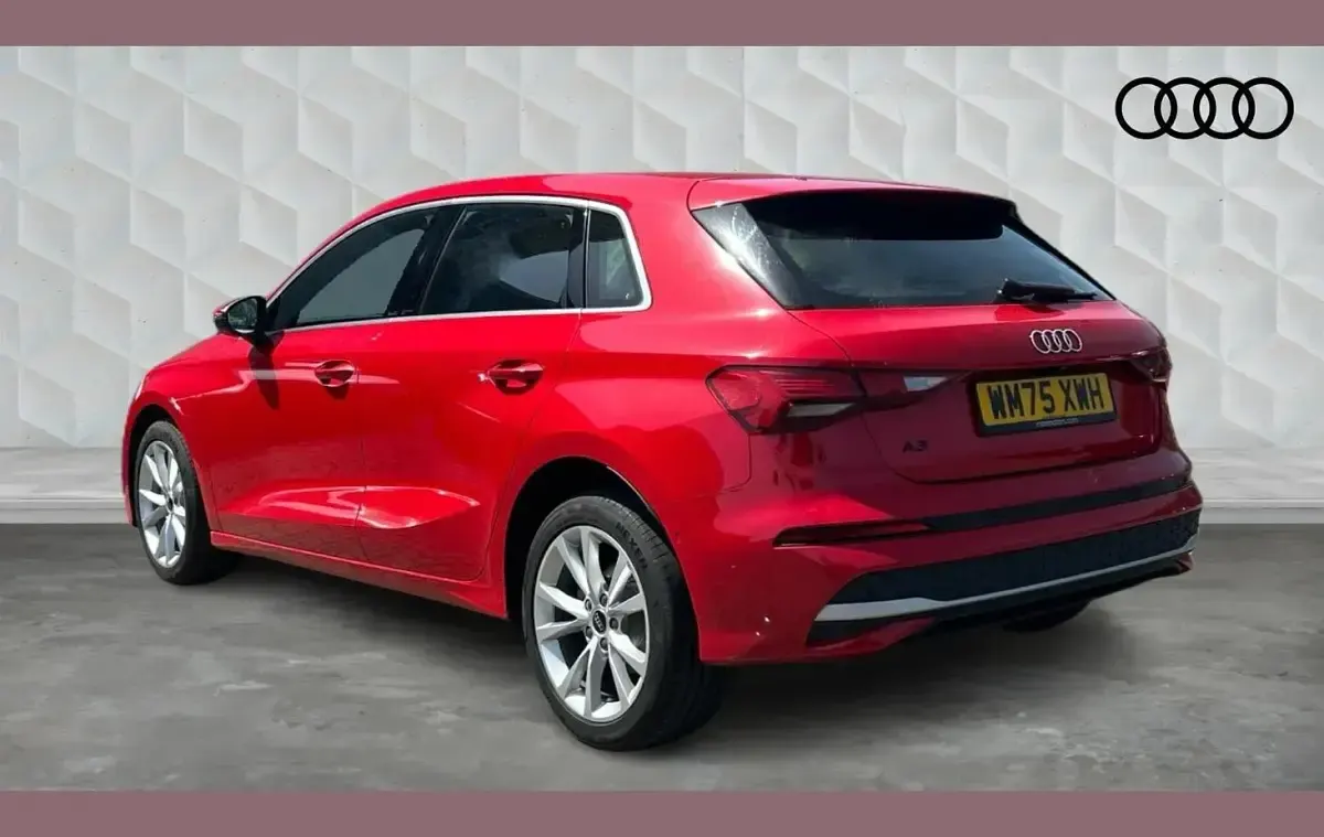 Usado Audi A3 e-tron Sport 200 CV (147 kW) 2026 Rojo Utilitario