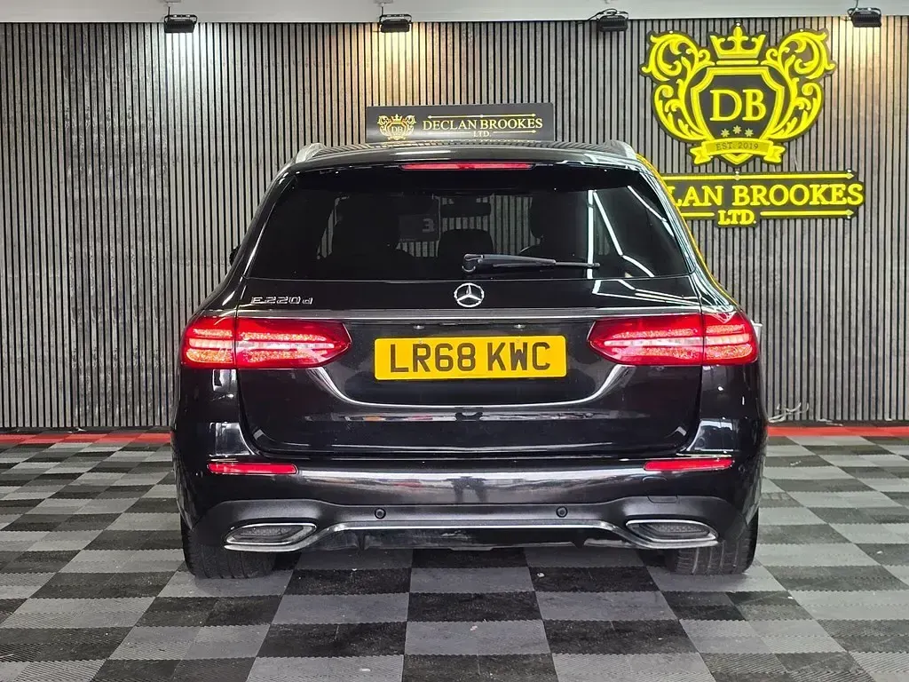 Gebraucht Mercedes E220 AMG line 2018 Schwarz Kombi