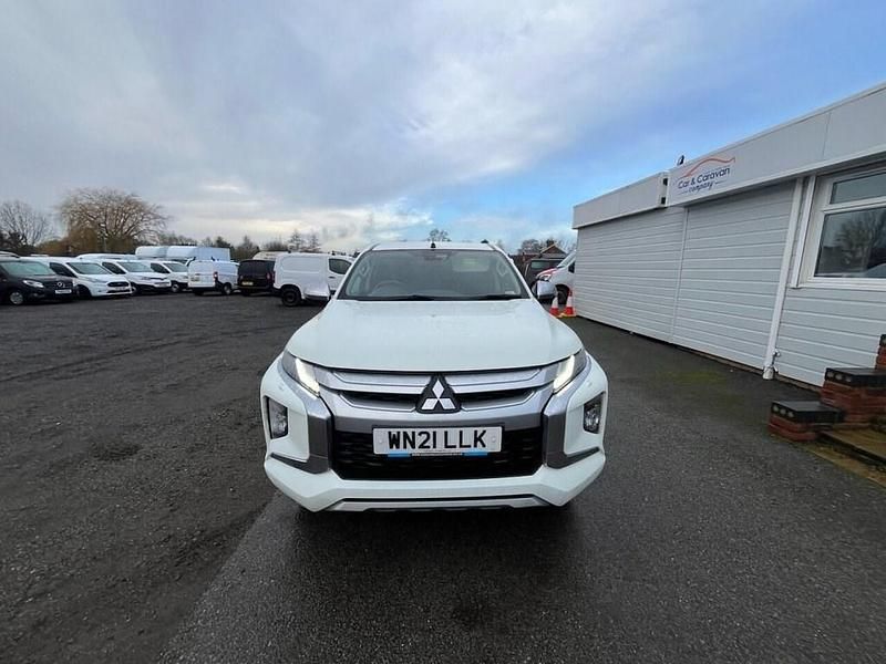 Used Mitsubishi L200 2021 White Pickup
