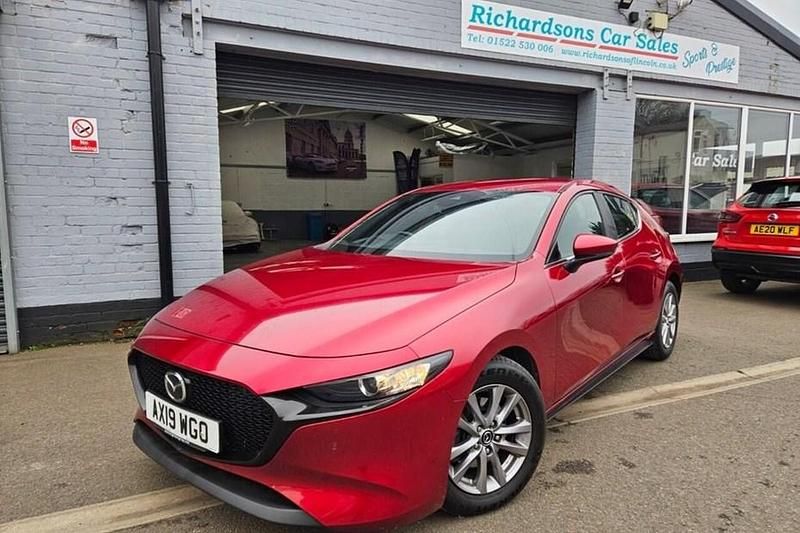 Used Mazda 3 122 HP (89 kW) 2019 Red Hatchback
