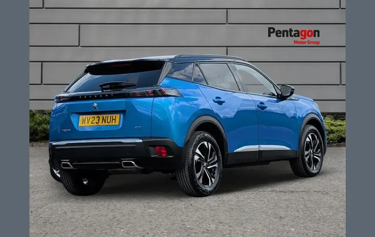 Usado Peugeot 2008 GTi 128 CV (94 kW) 2023 Azul SUV