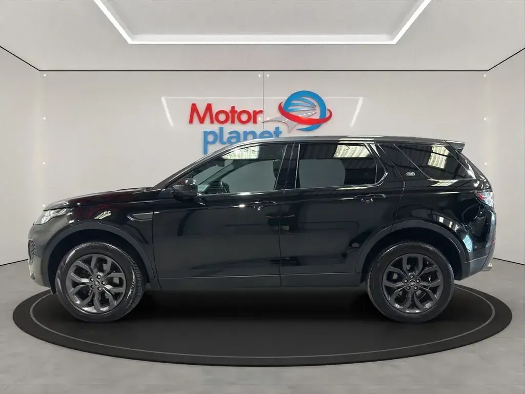 Used Land Rover Discovery 5 Landmark 180 HP (132 kW) 2019 Black SUV