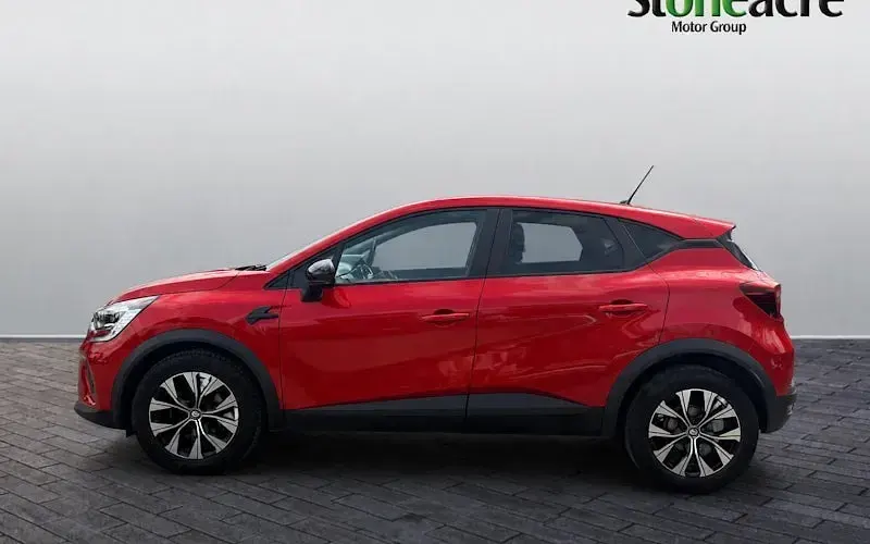 Used Renault Captur Evolution 91 HP (66 kW) 2024 Red SUV