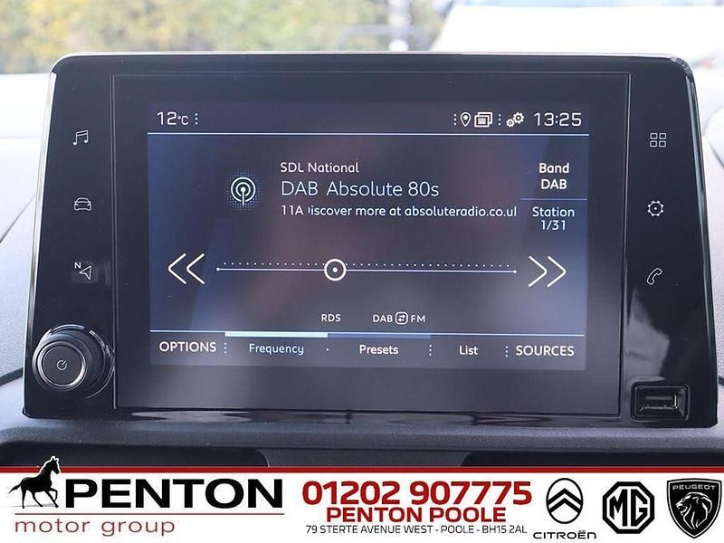 Used Peugeot Partner Premium 100 HP (73 kW) 2022 White MPV