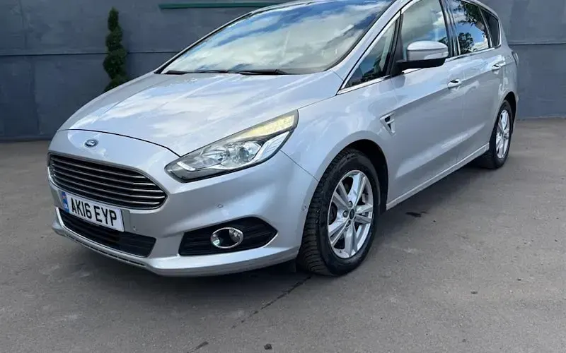 Used Ford S-MAX Titanium 150 HP (110 kW) 2018 MPV