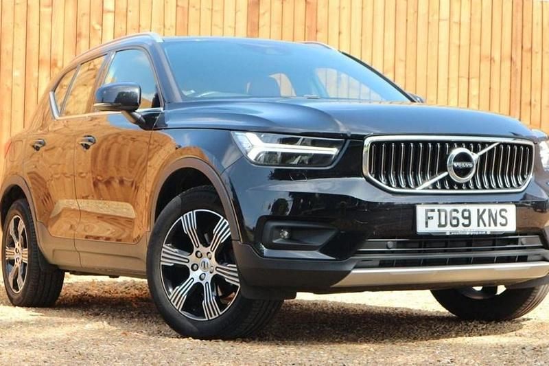 Black Used 2019 Volvo XC40 Inscription SUV | £22,000 (Good price) - Image 1/1