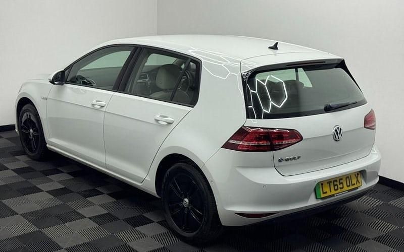 Used VW e-Golf 85 kW (116 HP) 2015 White Hatchback