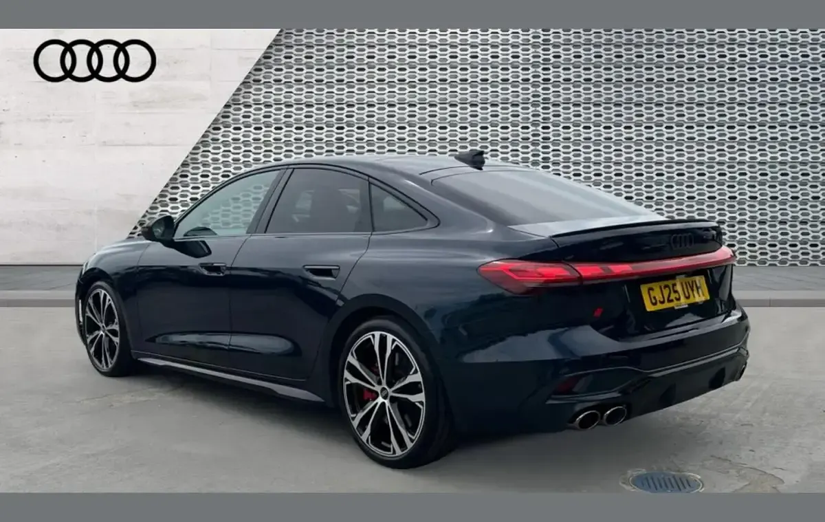 Used Audi A5 Advanced 362 HP (266 kW) 2025 Blue Sedan
