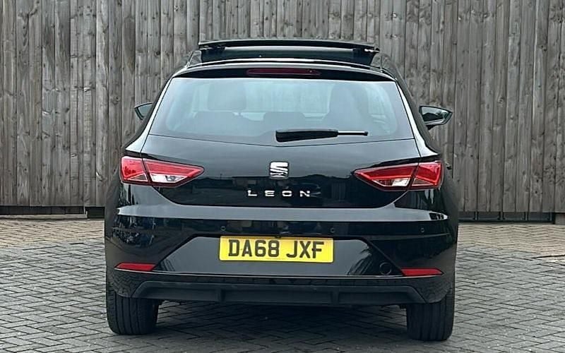 Used 2019 Seat Leon SE Dynamic Hatchback | £11,599 (Fair price) - Image 1/3