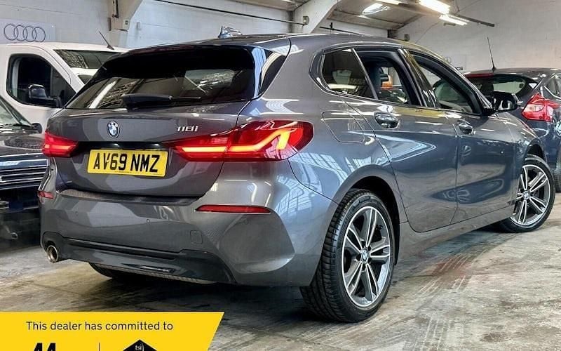 Usado BMW 118 Sport Line 140 HP (102 kW) 2020 Citadino