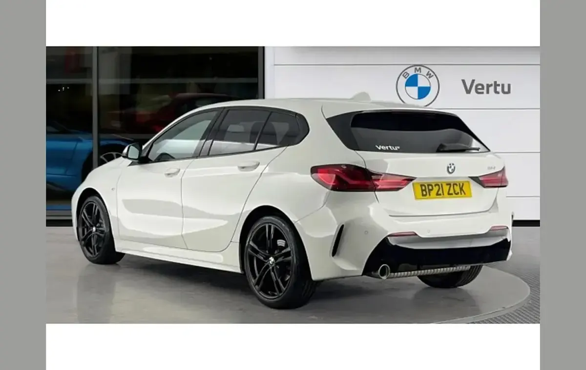 Used BMW 118 M Sport 134 HP (98 kW) 2021 White Hatchback