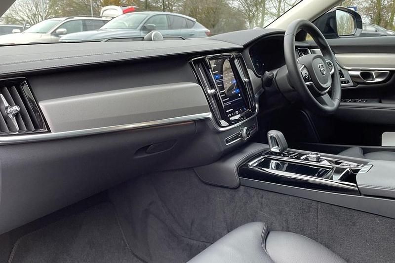 Used Volvo V90 Ultimate 345 HP (253 kW) 2023 Blue Estate