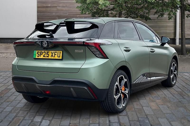 Used MG MG4 EV 319 kW (435 HP) 2025 Green Hatchback