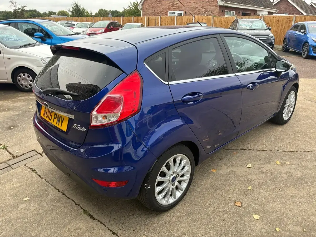 Used Ford Fiesta Titanium X 100 HP (73 kW) 2015 Blue Hatchback