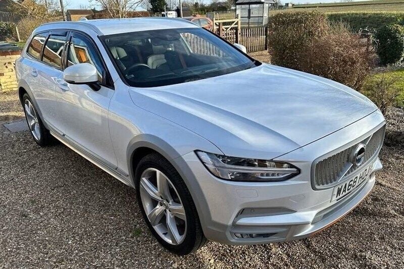 White Used 2018 Volvo V90 CC Ocean Race Estate | £26,995 (Fair price) - Image 1/2