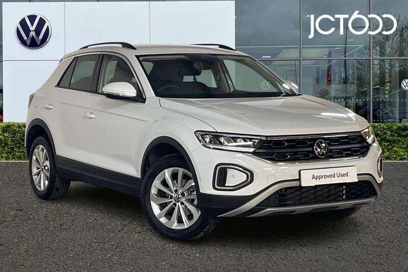 White New 2025 VW T-Roc Match SUV | £28,800 (Fair price) - Image 1/4