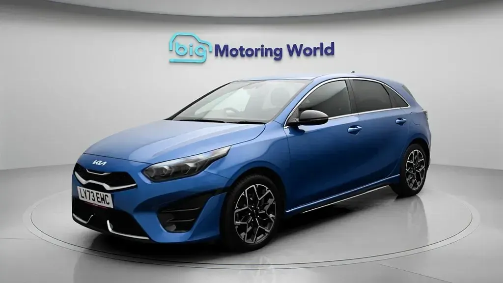 Używany Kia Ceed GT-Line 158 KM (116 kW) 2023 Niebieski Hatchback