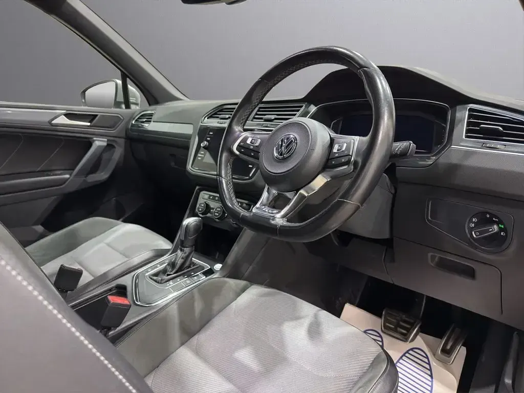 Used VW Tiguan SEL 150 HP (110 kW) 2020 Silver SUV