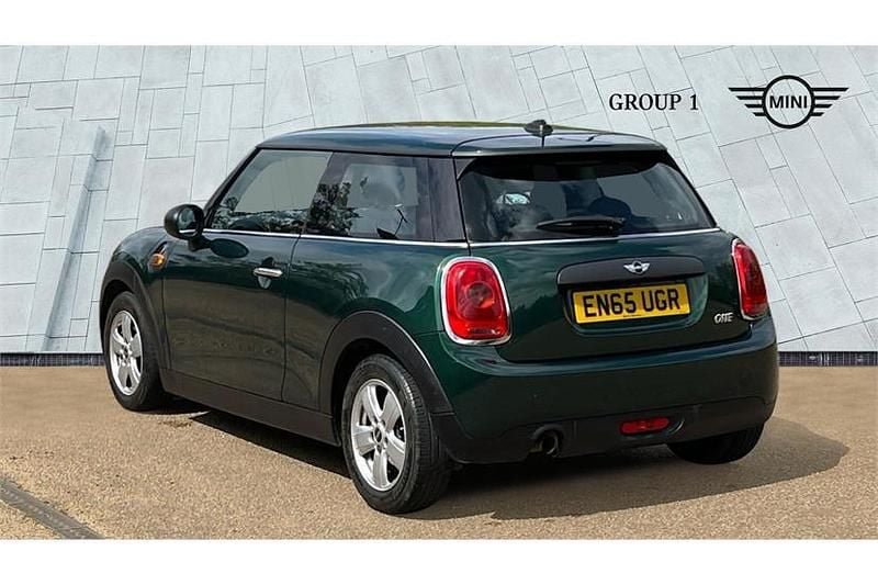 Used Mini ONE 102 HP (75 kW) 2015 British racing green Hatchback