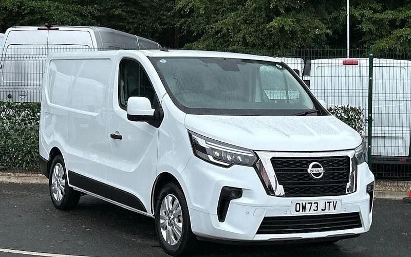 Used 2023 Nissan Primastar Tekna MPV | £24,092 (Expensive) - Image 1/4