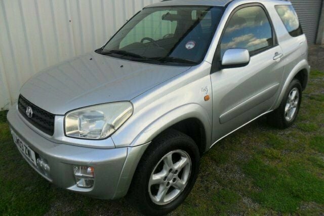 Used Toyota RAV4 147 HP (108 kW) 2003 SUV