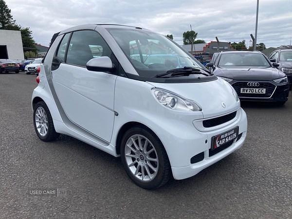 White Used 2012 Smart ForTwo Cabrio Passion Cabriolet | £4,295 (Fair price) - Image 1/4