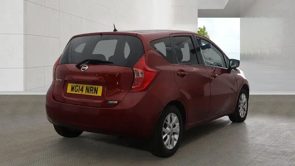 Used Nissan Note Acenta Premium 90 HP (66 kW) 2014 Red Hatchback