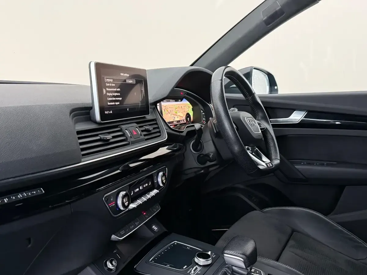 Used Audi Q5 Black Edition 190 HP (139 kW) 2019 Black SUV