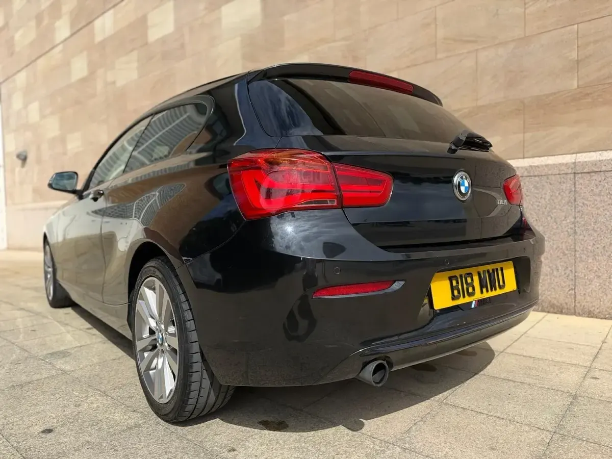 Used BMW 118 Sport Line 136 HP (100 kW) 2015 Black Hatchback