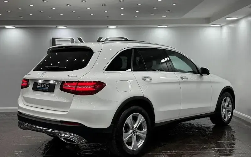 Used Mercedes GLC220 Premium 170 HP (125 kW) 2017 White SUV