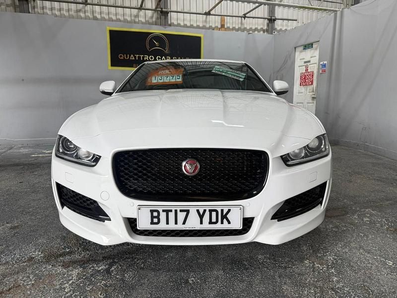 Used Jaguar XE R-Sport 250 HP (183 kW) 2017 White Sedan
