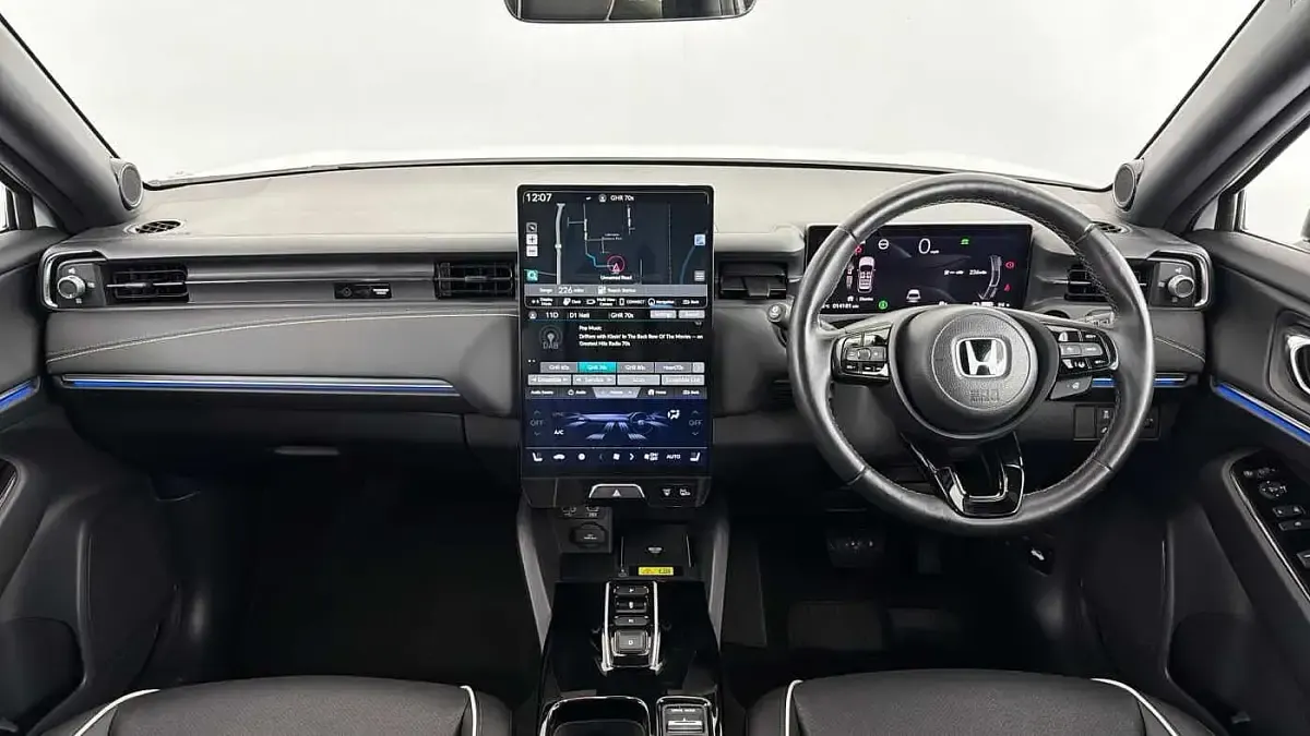 Used Honda e:Ny1 Advance 147 kW (201 HP) 2024 Platinum white SUV