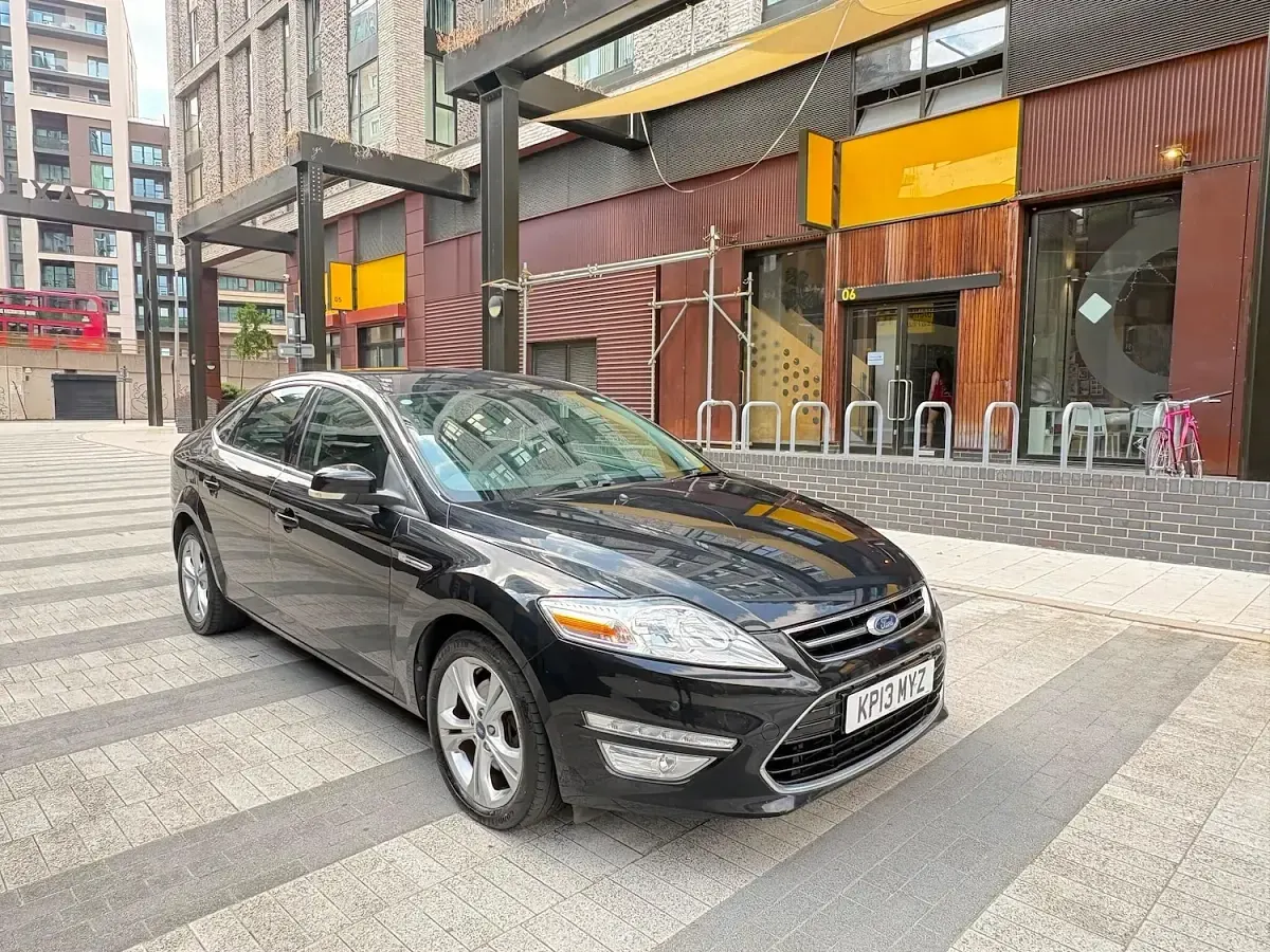 Used Ford Mondeo Titanium 163 HP (119 kW) 2013 Black Hatchback