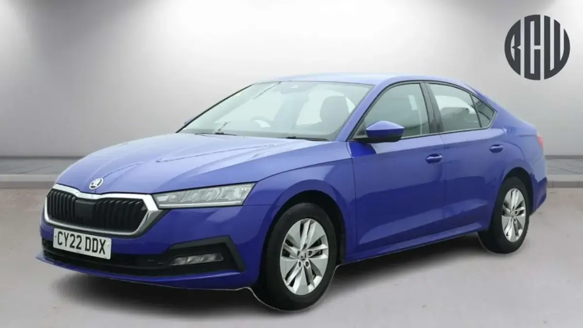 Begagnad Skoda Octavia SE Technology 110 HK (80 kW) 2022 Blå Halvkombi