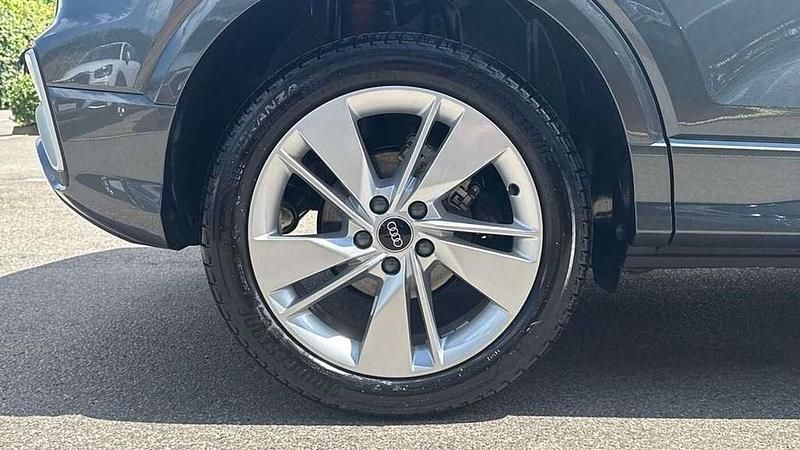 Used Audi Q2 S-Line 114 HP (83 kW) 2025 Grey SUV