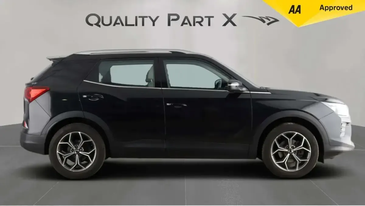 Używany SsangYong Korando 163 KM (119 kW) 2023 Czarny Kombi