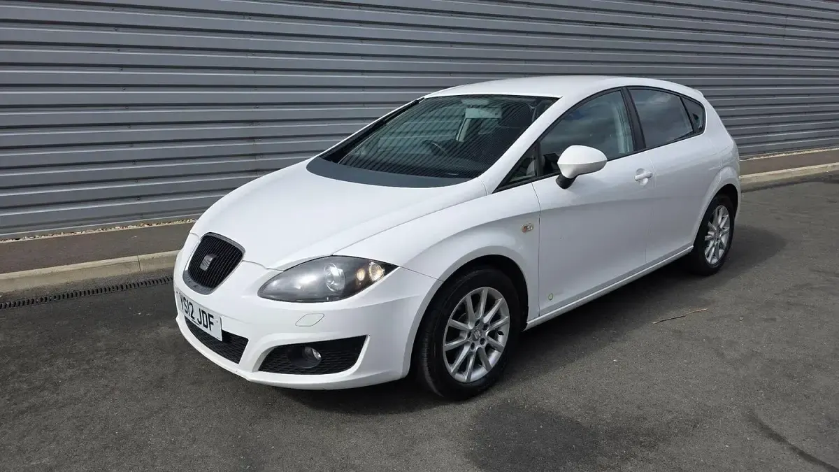 Used Seat Leon Copa 105 HP (77 kW) 2012 White Hatchback