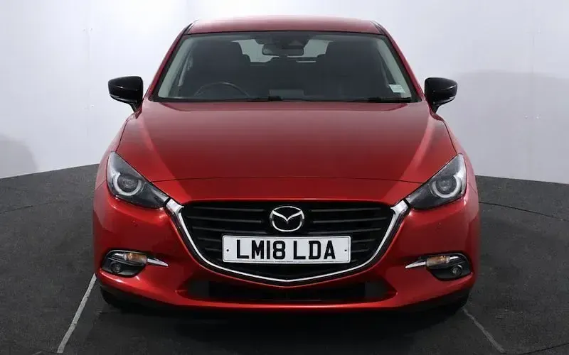 Used Mazda 3 Inclusive 121 HP (88 kW) 2018 Red Hatchback
